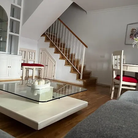Duplex Ancha Con Wifi Y Parking Διαμέρισμα