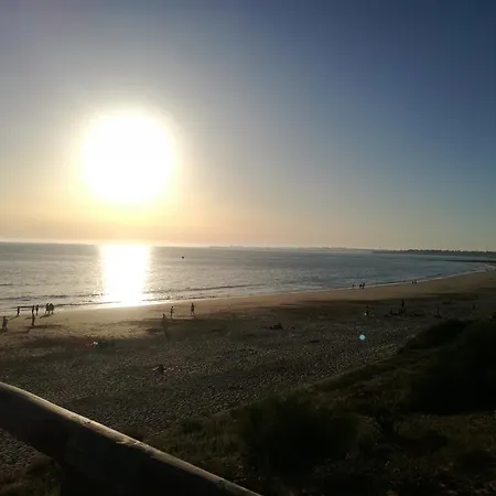 Duplex Ancha Con Wifi Y Parking * جيريز