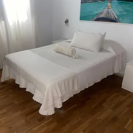 Duplex Ancha Con Wifi Y Parking